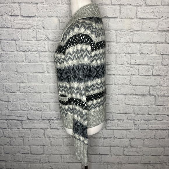 Aeropostale Button Down Cardigan - Picture 2 of 10